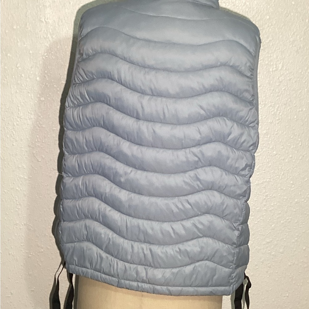 Bernardo blue puffy vest size large - Picture 4 of 11
